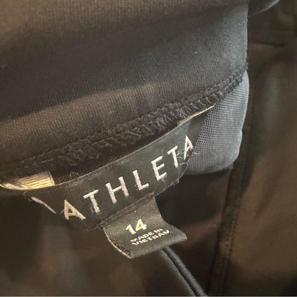 Black Athleta Headlands High-Waisted Pants with Zipper Pockets - Picture 5 of 5